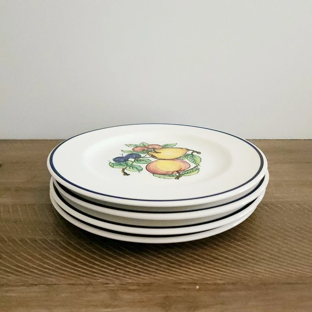 Crate & Barrel Salad‎ Plates Lot Of 4